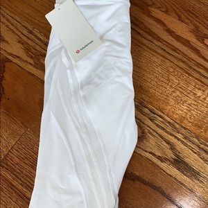 lululemon white cropped leggings size 4!!!